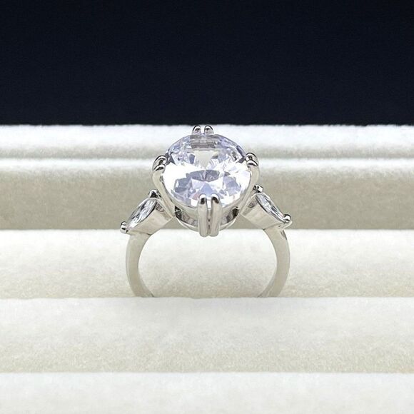 .925 Sterling Silver with Large Oval White Diamond Cubic Zirconia Ring Size 6 - Picture 3 of 10